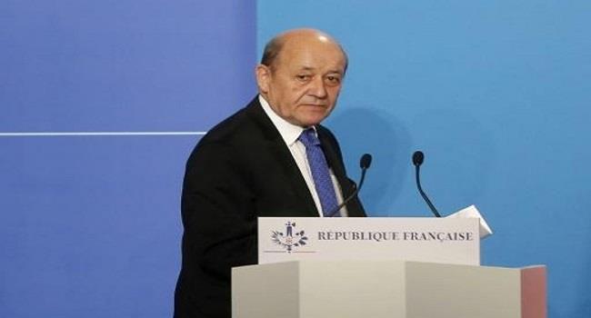 وزير خارجية فرنسا: بعد الضربات على سورية يعود لموسكو أن تضغط على الأسد