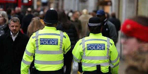 الشرطة البريطانية تحقق في سبب انفجار صغير بمحطة لقطارات الأنفاق في لندن