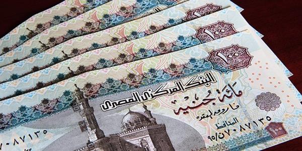 مصر ترفع رواتب ومعاشات العاملين في الدولة