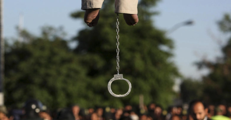 العراق ينفذ حكم الإعدام في 12 شخصاً اتهموا بالإرهاب