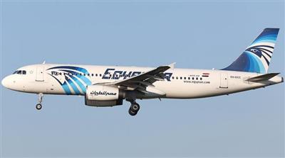 «مصر للطيران» تنفي حدوث أعطال بالطائرة القادمة من لندن