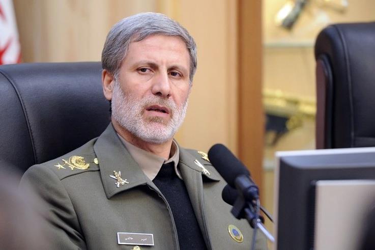 وزير الدفاع الإيراني: سنكشف النقاب عن مقاتلة جديدة الأسبوع المقبل