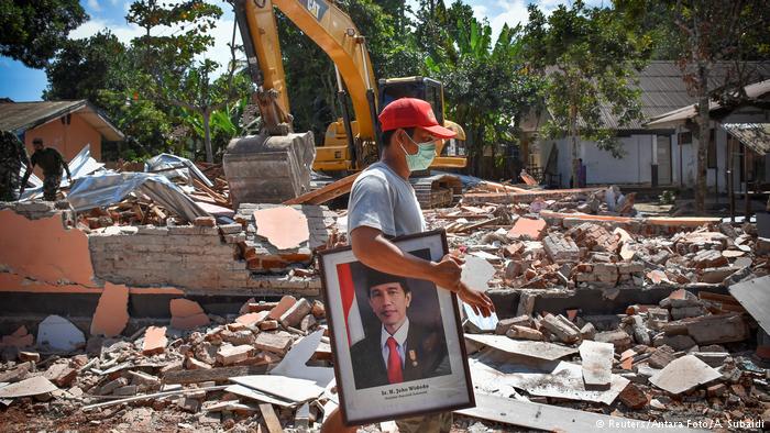 زلزال بقوة 6.3 درجات يضرب جزيرة لومبوك الإندونيسية