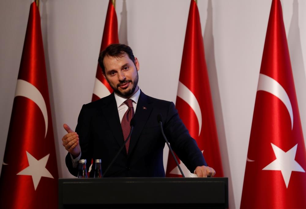 وزير المالية التركي يتوقع تراجع النمو وازدياد التضخم