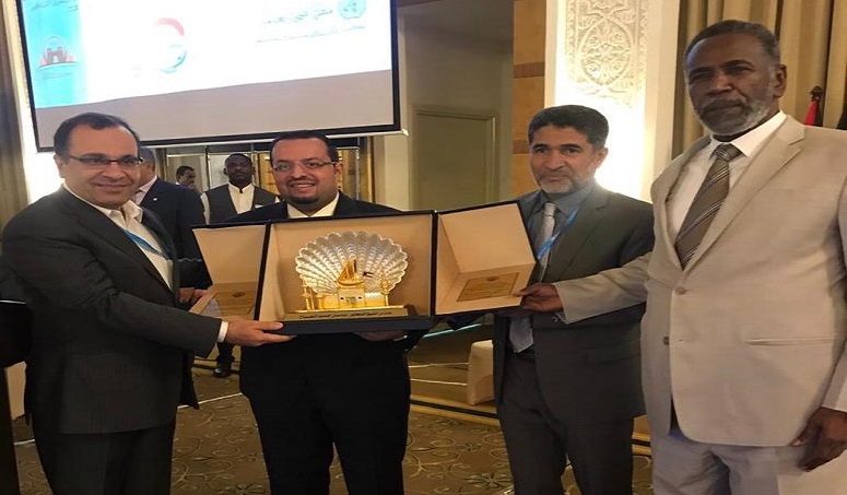  الكويت تمنح جائزة مكافحة السرطان لطبيب إيراني