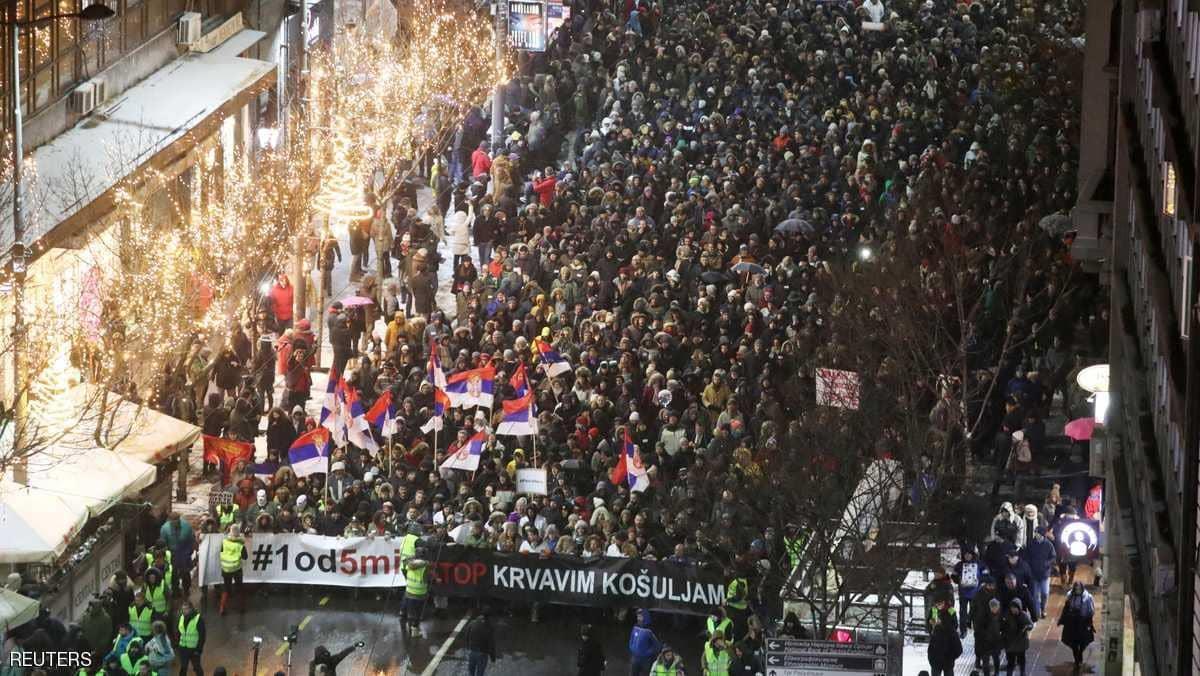 الآلاف يتظاهرون في بلغراد ضد الرئيس الصربي