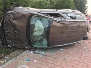 إصابة شخص جراء حادث انقلاب على طريق الفحيحيل