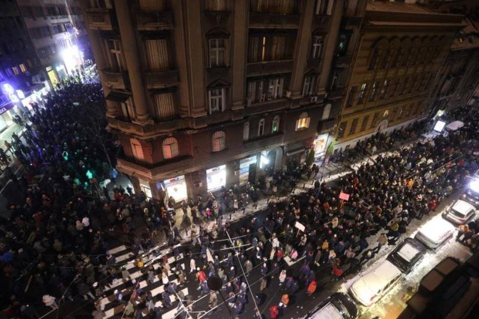 الاحتجاجات ضد الرئيس الصربي تدخل أسبوعها السادس