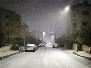 الثلوج تكسو مدنًا أردنية