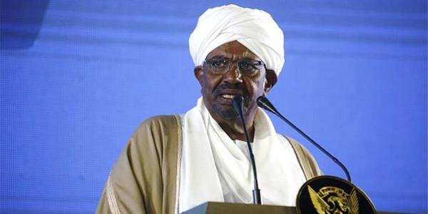 أنباء عن توجه الرئيس السوداني لإعلان حالة الطوارئ وتخليه عن رئاسة الحزب الحاكم
