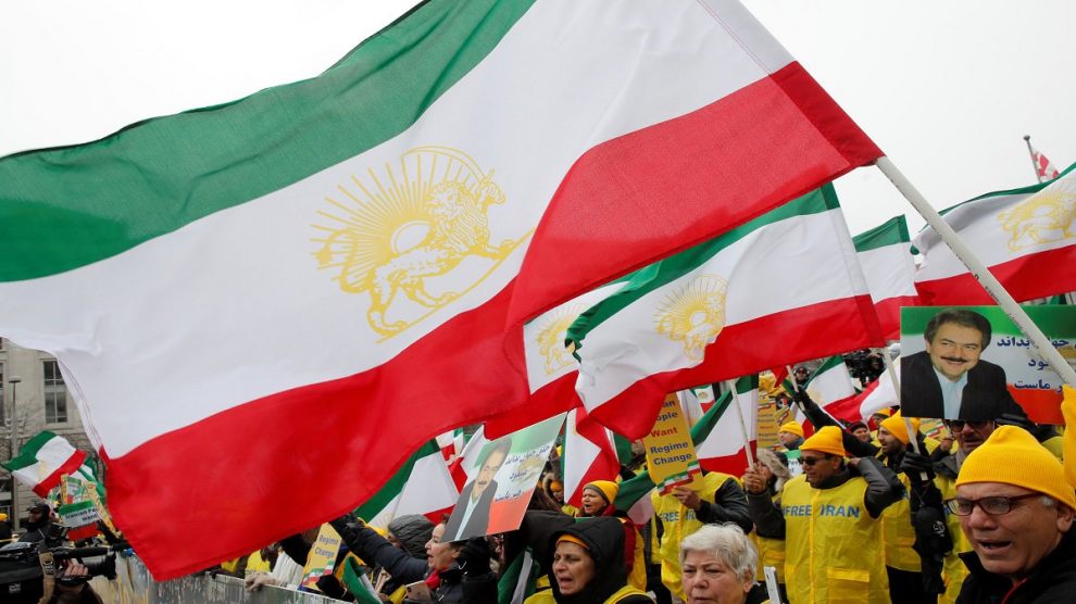 المعارضة الإيرانية تتظاهر في واشنطن للمطالبة بـ”تغيير النظام”