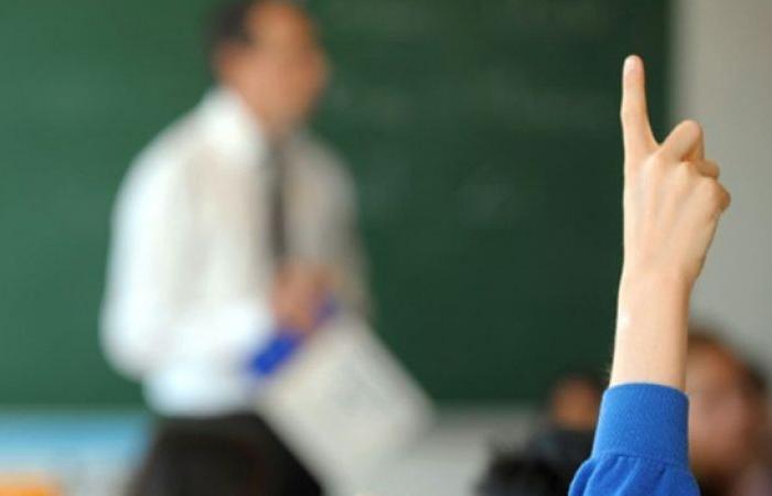 معلّم تونسي يعتدي على 20 تلميذاً