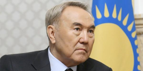 الرئيس الكازاخستاني يتنحى عن منصبه بعد 30 عاما من حكم البلاد