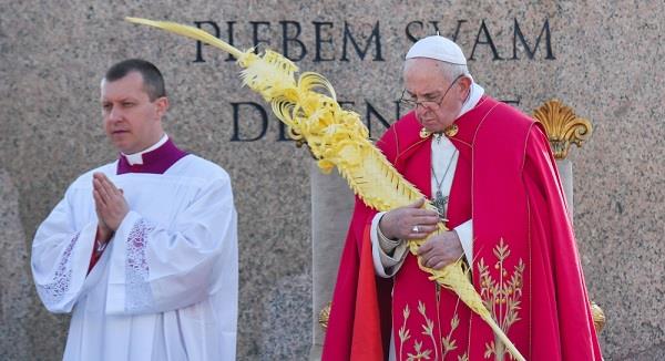 البابا في «أحد السعف»: على الكنيسة أن تتواضع
