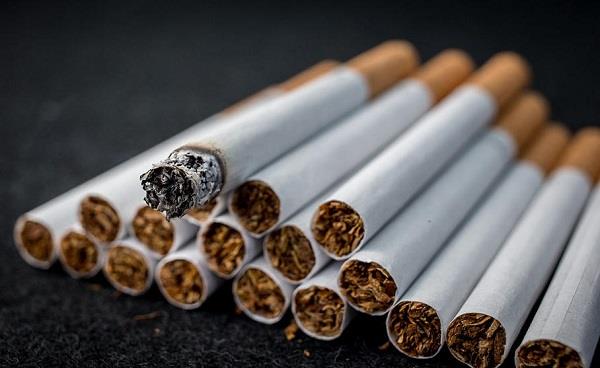 مصر تستهدف زيادة إيرادات ضريبة السجائر 15 في المئة