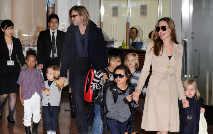 أنجلينا جولي تترك وصيتها وتحرم أبناءها الخمسة من الميراث