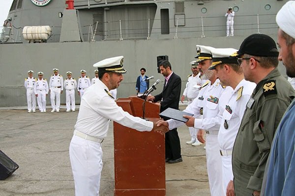 قائد في البحرية الإيرانية: إرسال مجموعة قطع بحریة الى المياه الحرة للحفاظ على مصالح الجمهورية الإسلامية