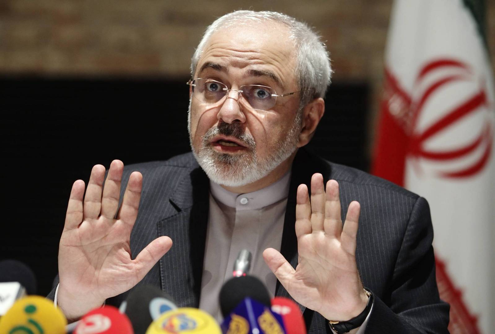 واشنطن قررت ألا تفرض عقوبات على وزير خارجية إيران في الوقت الحالي