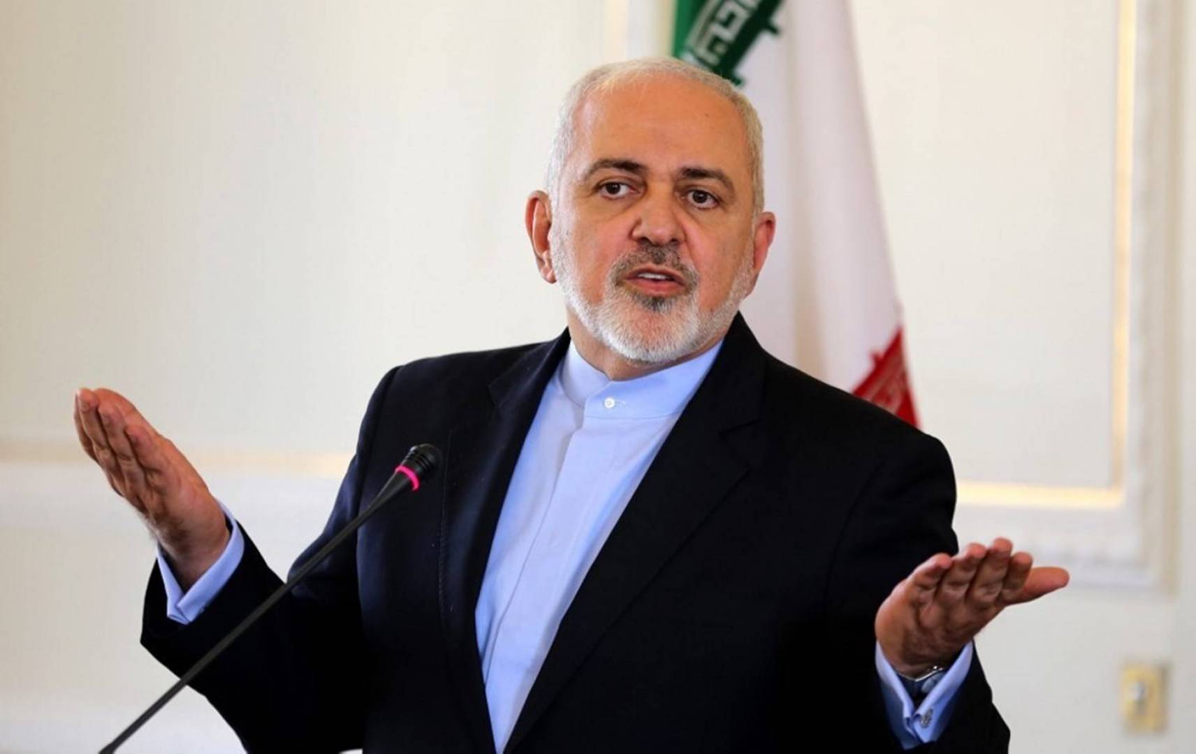 وزير الخارجية الإيراني: الولايات المتحدة «تلعب بالنار»