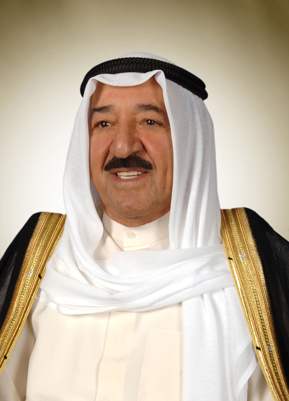 سمو الأمير يحمل رئيس مجلس الأمة تحياته لكل كويتي وكويتية
