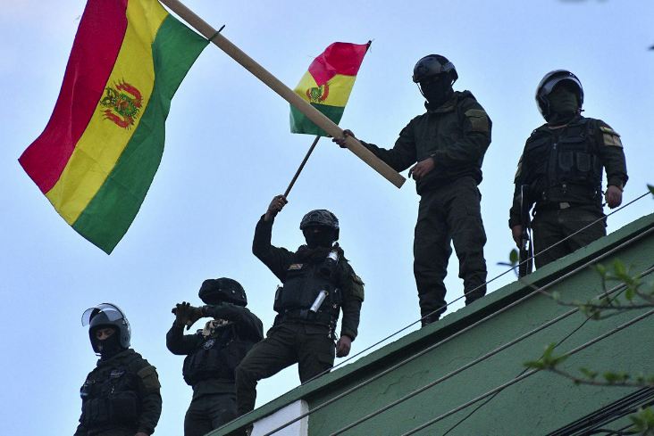 بوليفيا: وحدات من الشرطة تنضم للمتظاهرين ضد موراليس