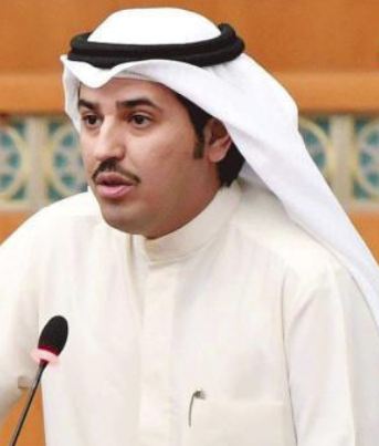 الدوسري لانشاء المدرسة الكويتية لتأهيل الشباب للمناصب القيادية