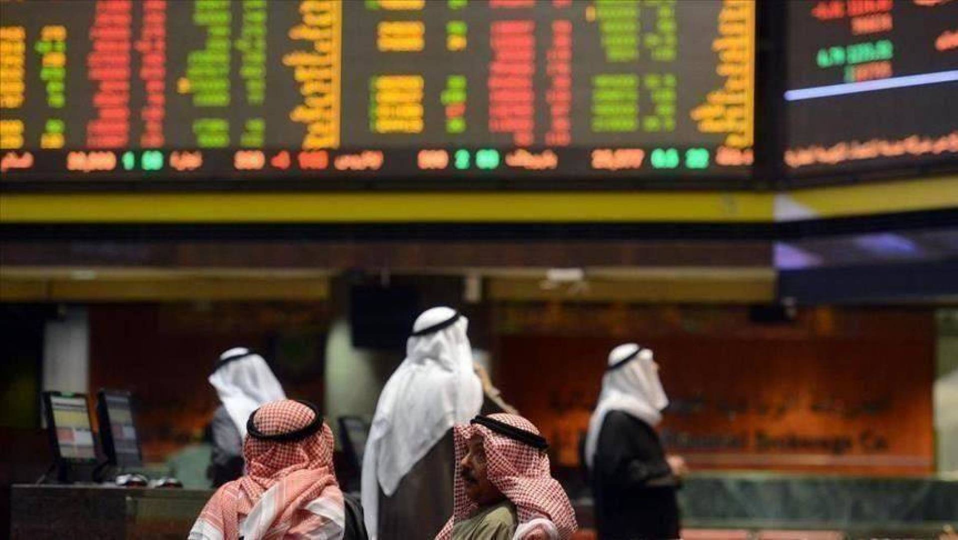 6 بورصات عربية تتلون بالأخضر مع صعود النفط إلى 61 دولاراً للبرميل 