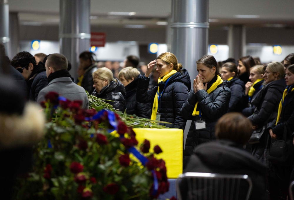 وصول جثامين ضحايا الطائرة الأوكرانية المنكوبة إلى كييف
