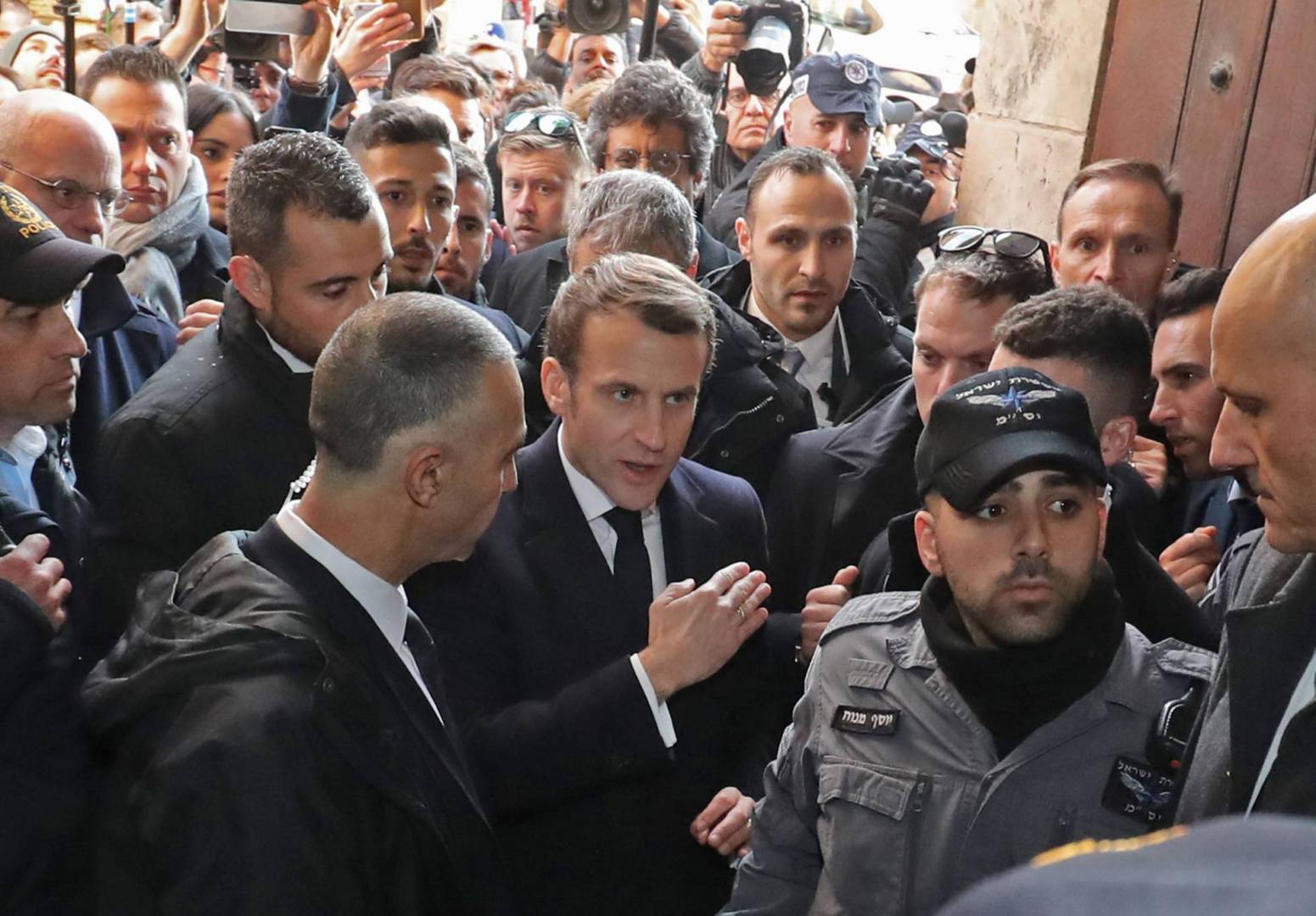مشادة بين الرئيس الفرنسي والشرطة الإسرائيلية في القدس  