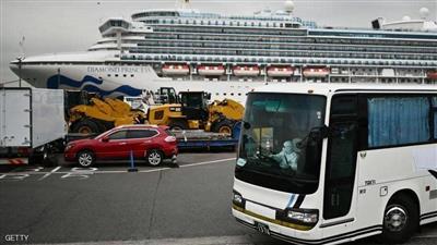 اليابان تخلِي الركاب المسنين من «السفينة الموبوءة»