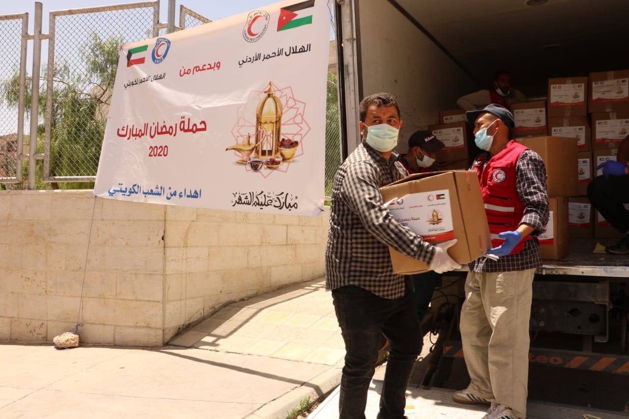 الهلال الأحمر الكويتي ينفذ حملة اغاثية لأكثر من 2000 أسرة سورية لاجئة بالأردن