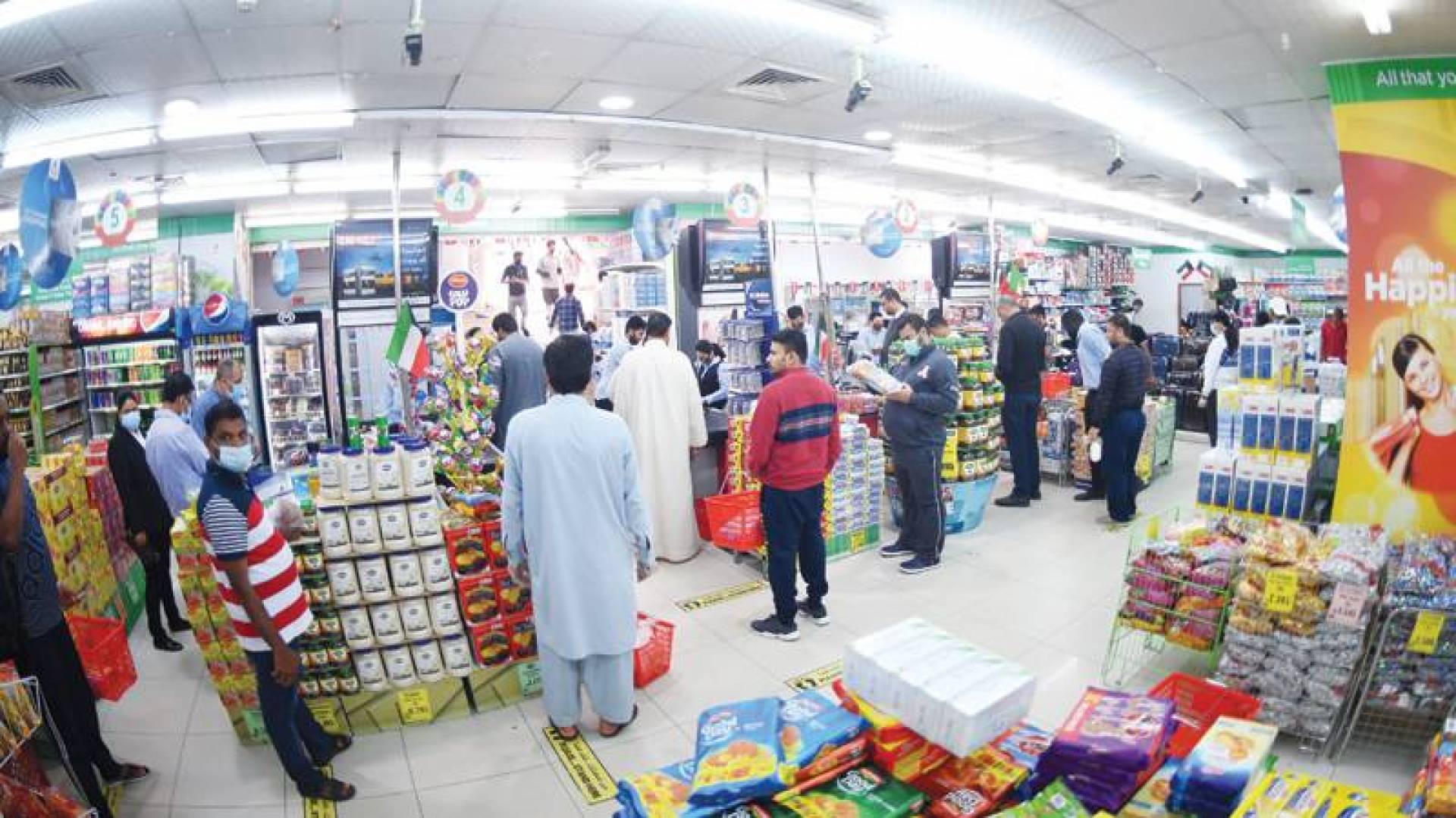 «التجارة» ترصد 64 جمعية وسوقاً مركزياً لمتابعة انسيابية تسليم المواد الغذائية  