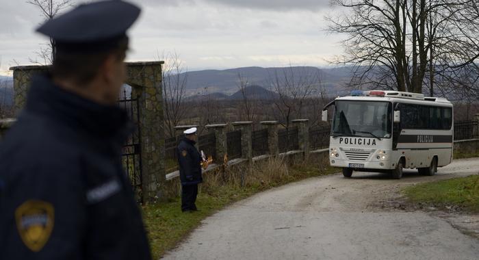 وزير الأمن البوسني يعلن استقالته وسط خلاف بشأن أزمة المهاجرين