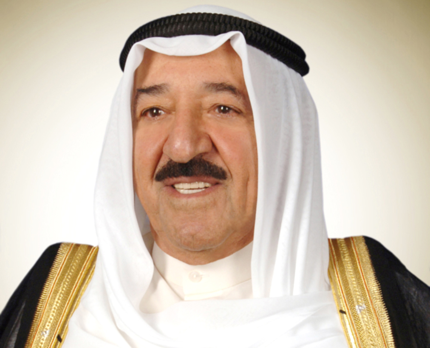 سمو أمير البلاد يهنئ أمير قطر بالذكرى السابعة لتوليه مقاليد الحكم