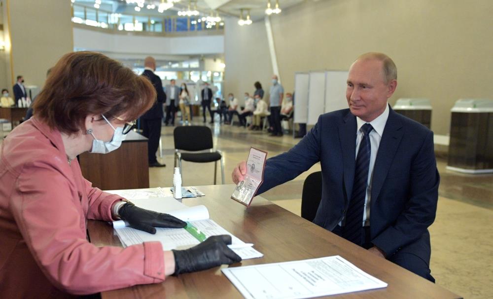 الكرملين: التصويت لمصلحة بقاء بوتين في السلطة حتى 2036.. انتصار
