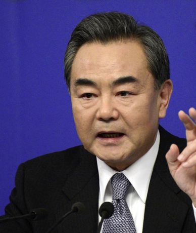 وزير الخارجية الصيني: العلاقات بين الولايات المتحدة والصين «قد تسقط في هاوية المواجهة»