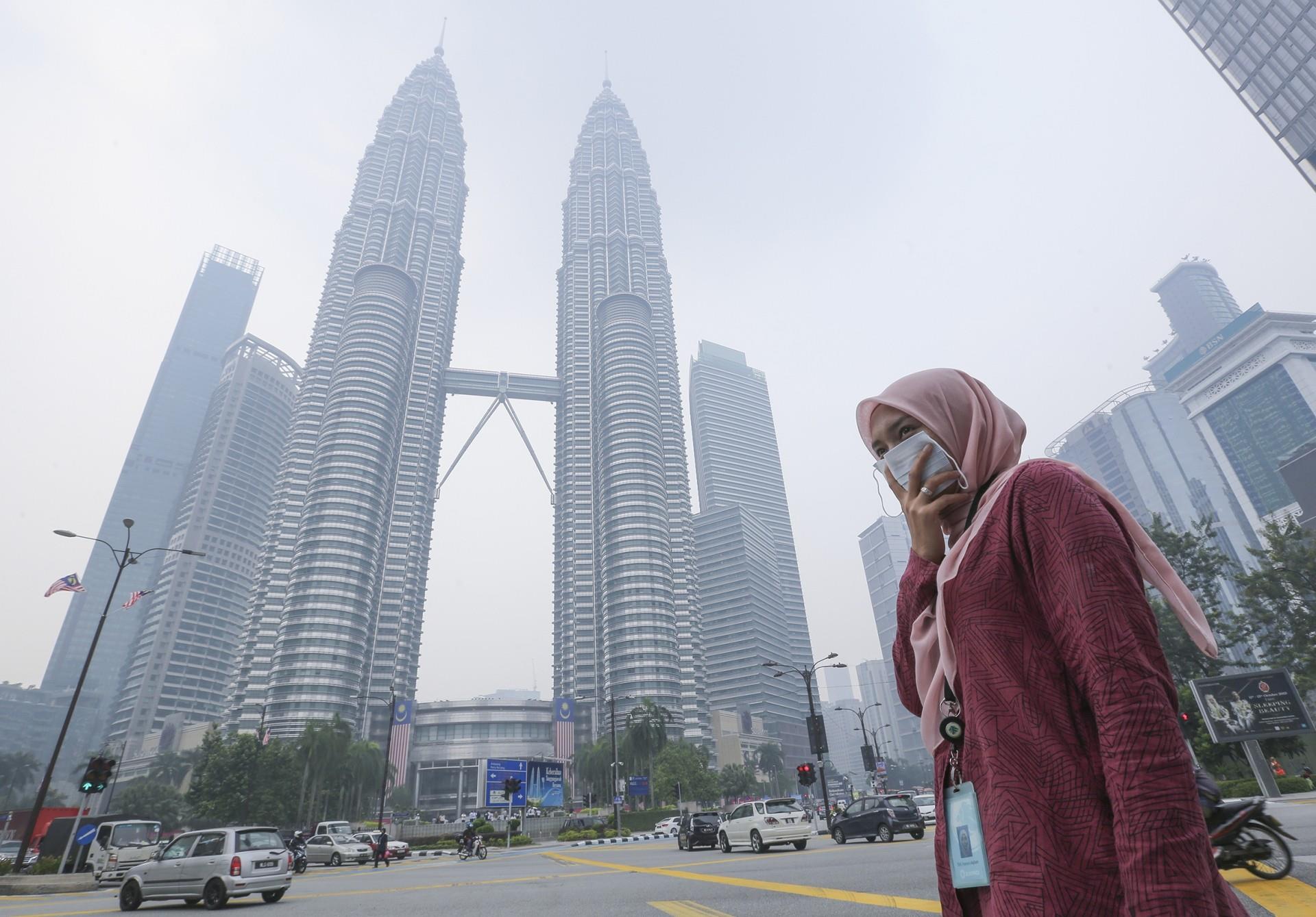 الائتلاف الحاكم في ماليزيا يتعثر مع انسحاب حليف رئيسي
