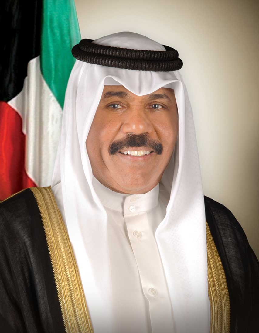 نائب الأمير يهنئ حاكم دبي بعودة الشيخ حمدان بن راشد من رحلة العلاج بالخارج