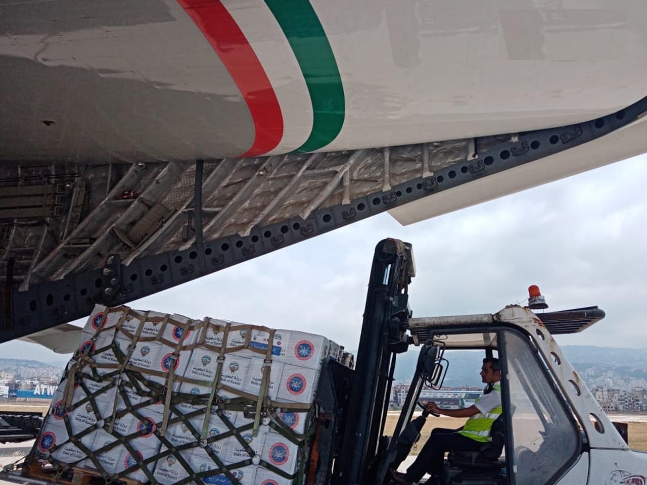 وصول ثاني طائرات الجسر الجوي الكويتي إلى السودان
