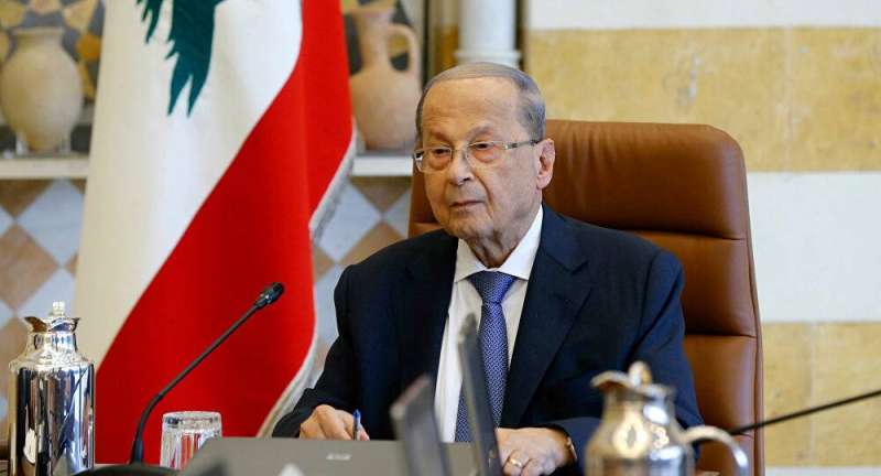 الرئيس اللبناني يؤجل مشاورات اختيار رئيس وزراء جديد لمدة أسبوع
