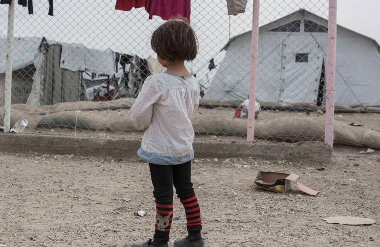 فرنسا تتسلم 7 أطفال من أبناء «الدواعش» في سوريا
