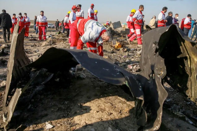 إيران: صدور لوائح اتهام بحق 10 مسؤولين في قضية الطائرة الأوکرانية