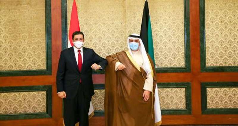 الناصر يبحث مع وزير الخارجية اليمني تطورات المنطقة 