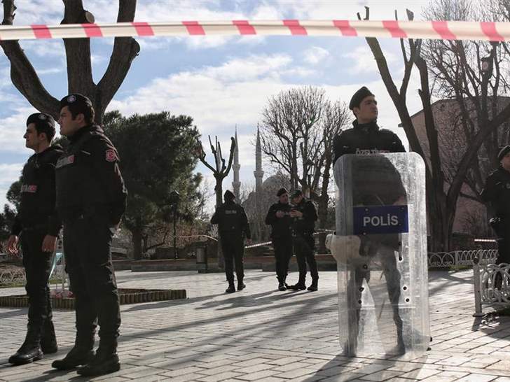 تركيا: مصرع شرطي وإصابة آخر في هجوم على دورية في اسطنبول