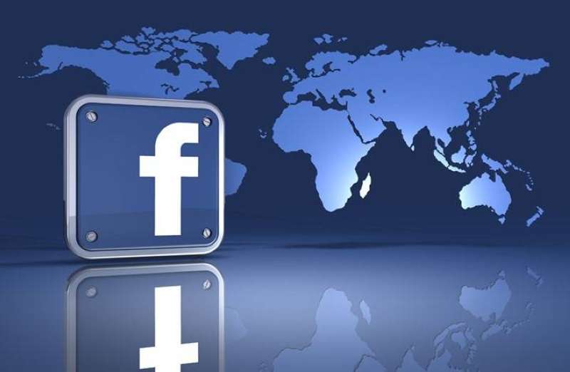 «فيسبوك» تحذف شبكات حسابات «زائفة» في 8 دول