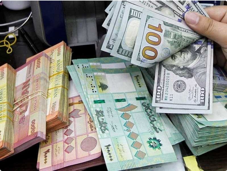 الدولار يتخطى عتبة الـ 20 ألف ليرة لبنانية بعد اعتذار الحريري عن تشكيل الحكومة  