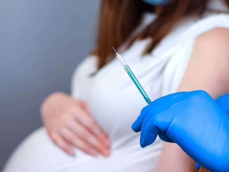 بريطانيا تحض الحوامل على تلقي اللقاح لتجنب مخاطر «دلتا»  