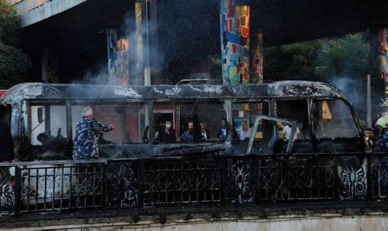 13 قتيلا و3 جرحى بتفجير استهدف حافلة عسكرية في دمشق 