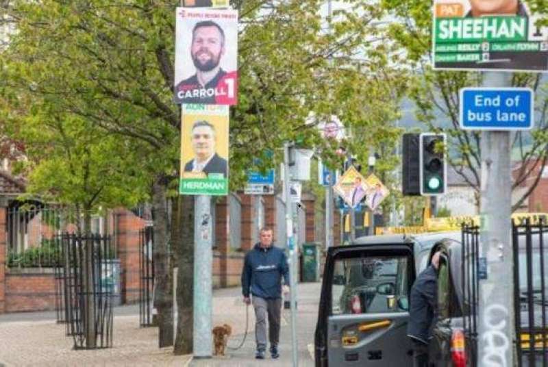 انتخابات محلية في المملكة المتحدة تشكل اختبارا لجونسون وتصويتا حاسما لإيرلندا الشمالية