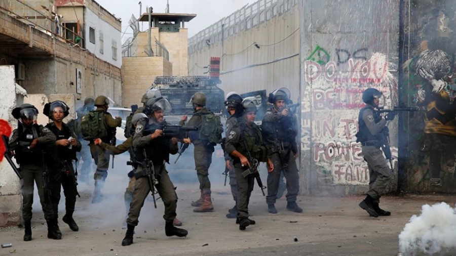 إصابة عشرات الفلسطينيين في أثناء مواجهات مع قوات الاحتلال بالضفة الغربية